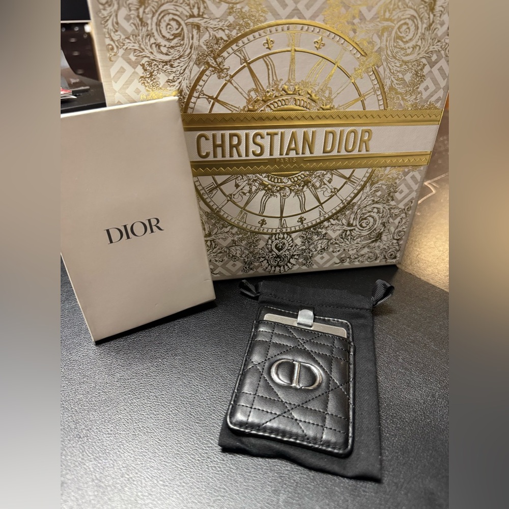 Dior Mirror